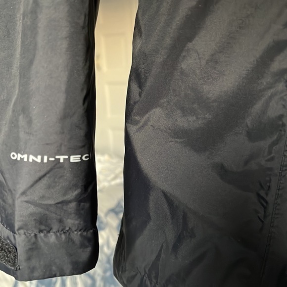 Columbia Rain Coat - Picture 3 of 7